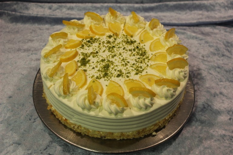 Zitronen-Sahne-Torte